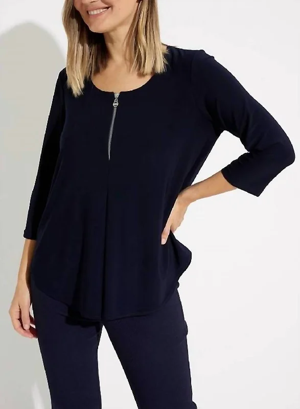 Zip Front 3/4 Sleeve Top In Black