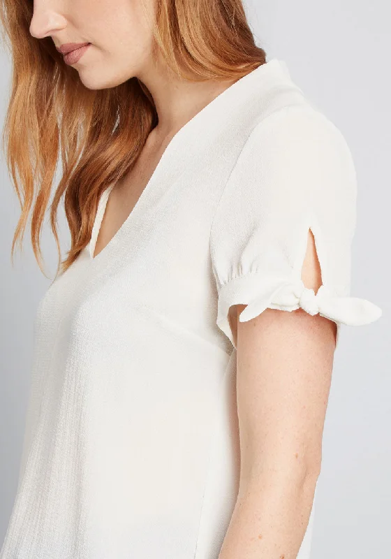 Ideal Discovery Short Sleeve Blouse